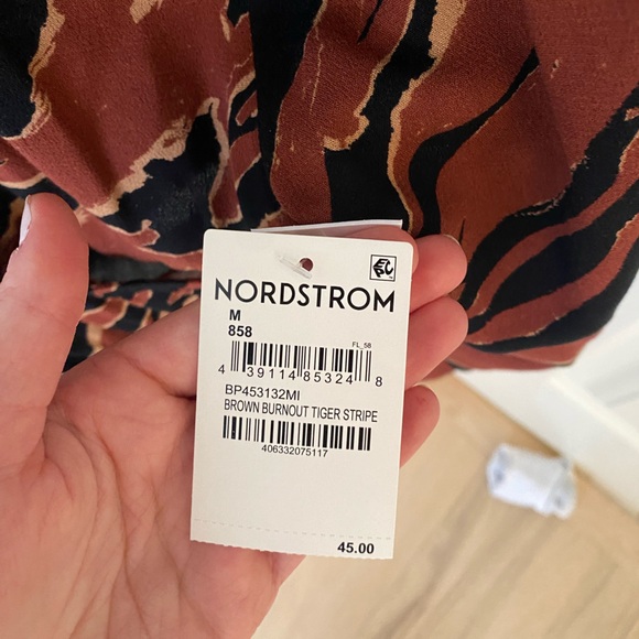 Nordstrom BP - cropped long sleeve blouse - Picture 2 of 4